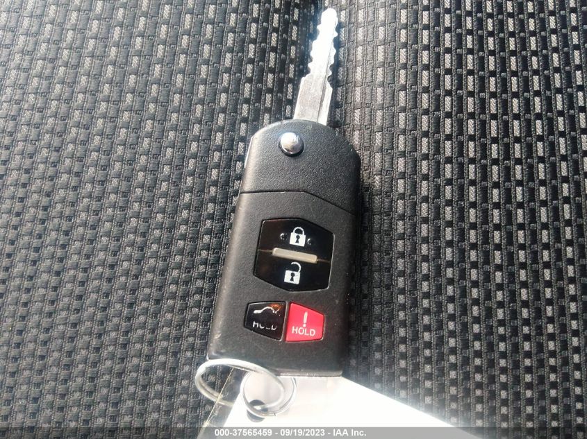 2013 MAZDA MAZDA3 I SV - JM1BL1TG8D1841286