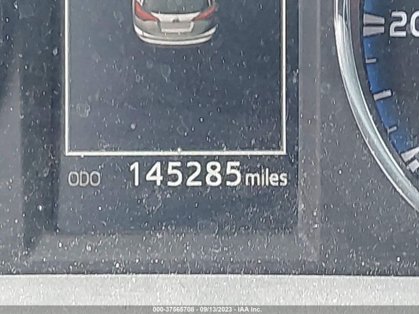 2016 TOYOTA RAV4 XLE - 2T3WFREVXGW284292