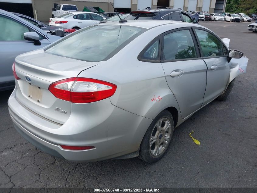 2015 FORD FIESTA SE - 3FADP4BJ3FM199468