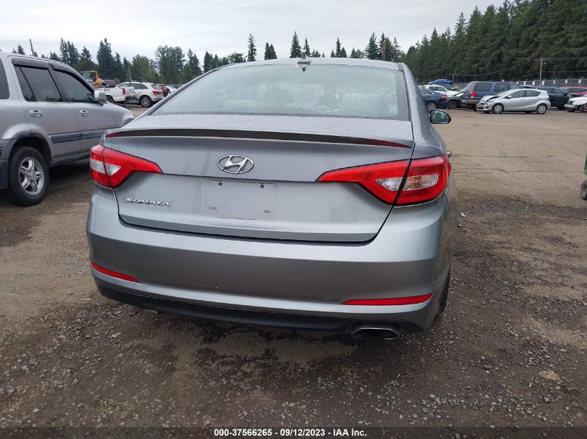 2015 HYUNDAI SONATA 2.4L SE - 5NPE24AF3FH164719