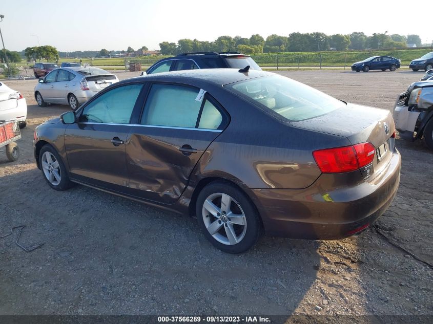 2014 VOLKSWAGEN JETTA SEDAN TDI - 3VWLL7AJXEM360320