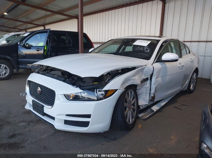 VIN SAJAR4FX5KCP49935 2019 JAGUAR XE