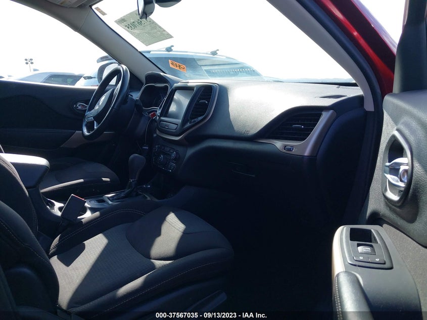 VIN 1C4PJMCS8HD216005 2017 JEEP CHEROKEE LATITUDE