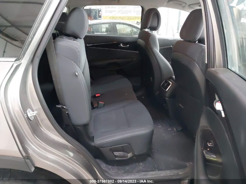 2017 KIA SORENTO LX V6 - 5XYPGDA52HG212125