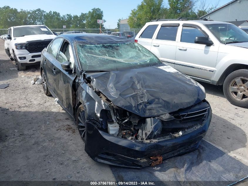 2016 VOLKSWAGEN JETTA SEDAN 1.8T SPORT - 3VWB17AJ7GM352535