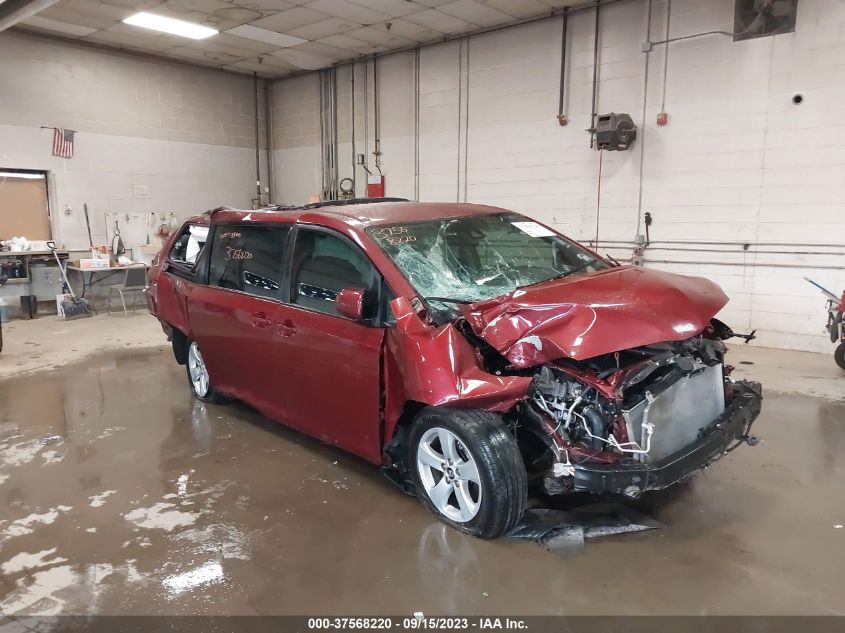 2019 TOYOTA SIENNA LE - 5TDKZ3DC7KS968343