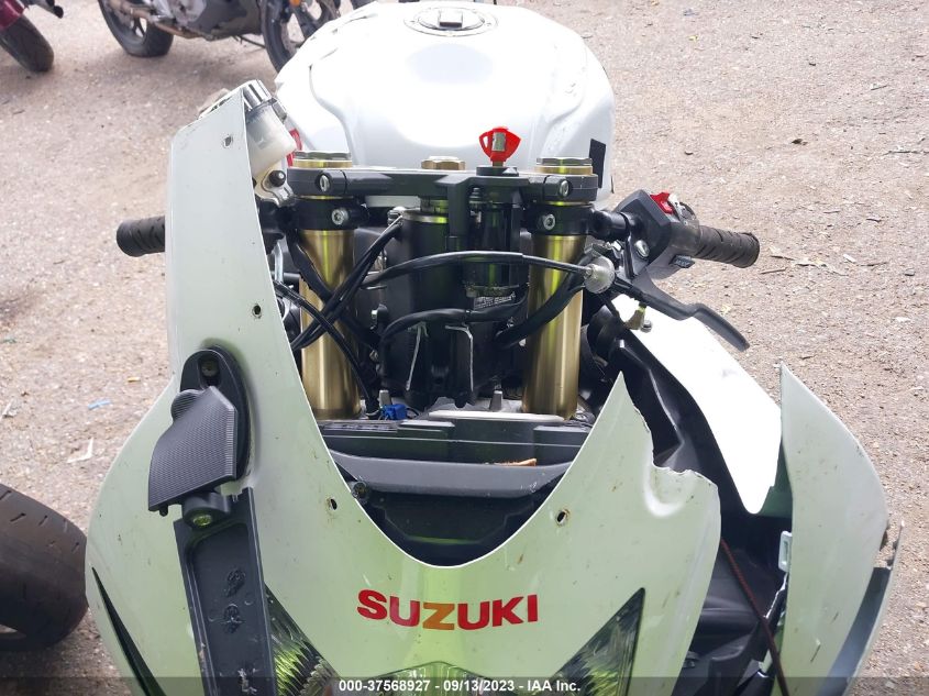2011 SUZUKI GSX750 JS1GR7MA9B2101023