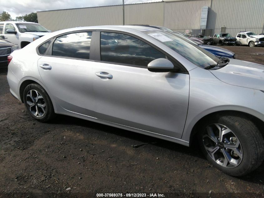 3KPF24AD0ME390706 Kia Forte LXS 13