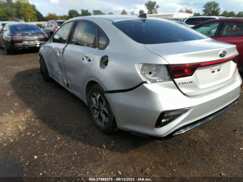 3KPF24AD0ME390706 Kia Forte LXS 3