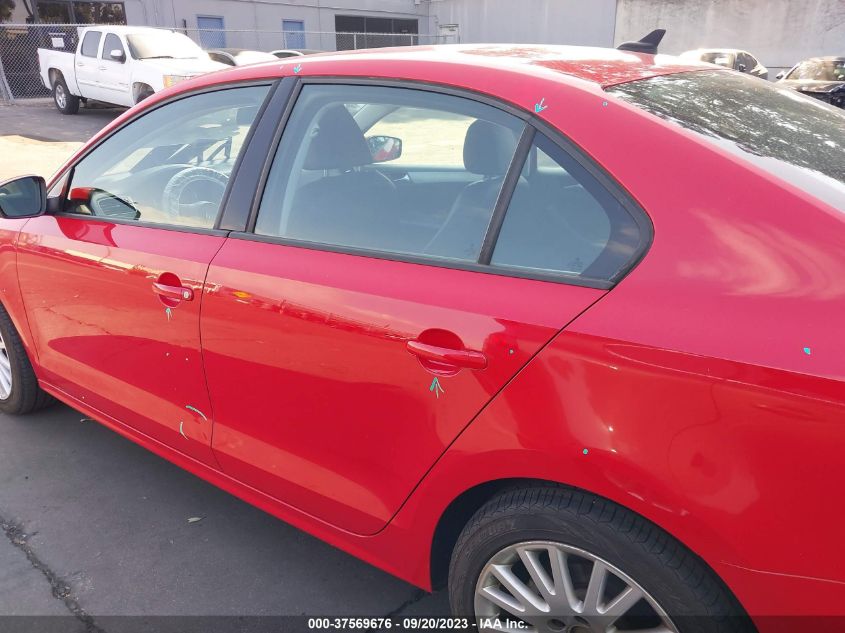 2014 VOLKSWAGEN JETTA SEDAN SE - 3VWD17AJ4EM415726