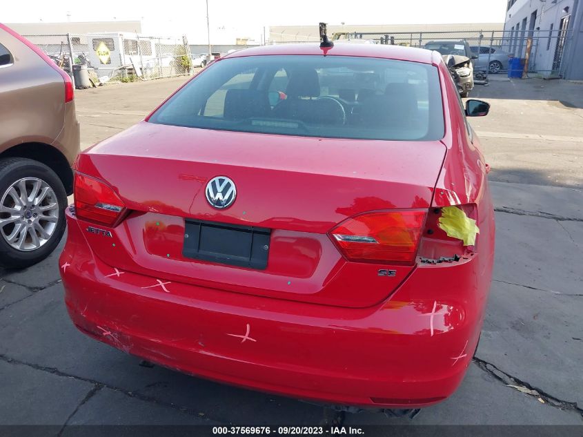 2014 VOLKSWAGEN JETTA SEDAN SE - 3VWD17AJ4EM415726