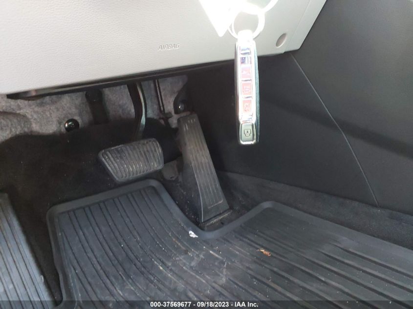2021 KIA TELLURIDE S - 5XYP6DHCXMG111836
