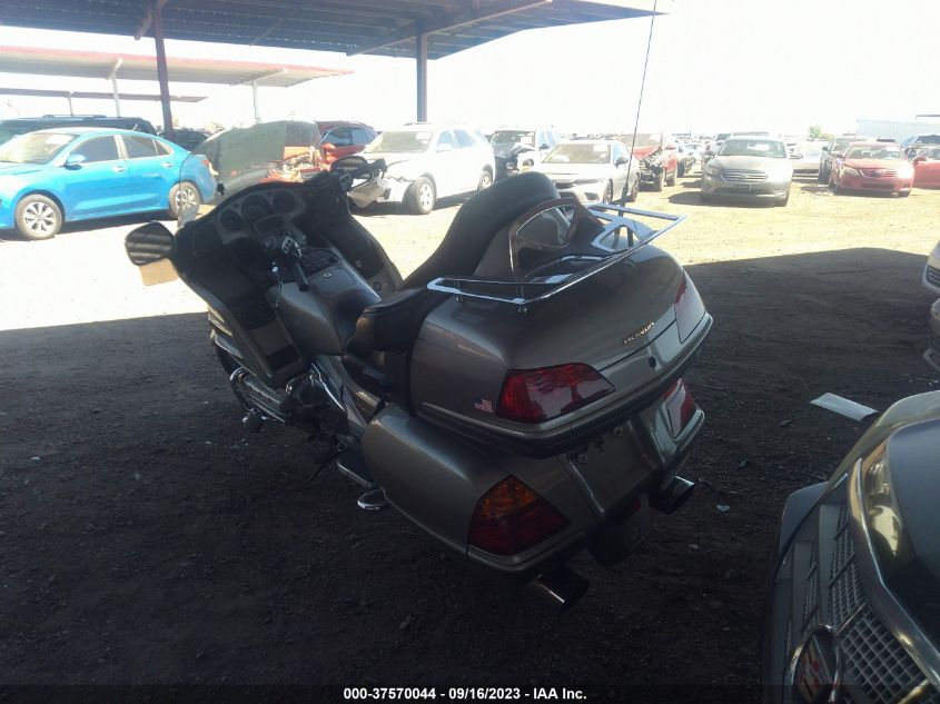 2002 HONDA GL1800 1HFSC470X2A100462