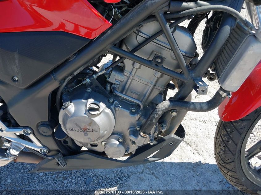 2015 HONDA CB300 F MLHNT5217F5101819