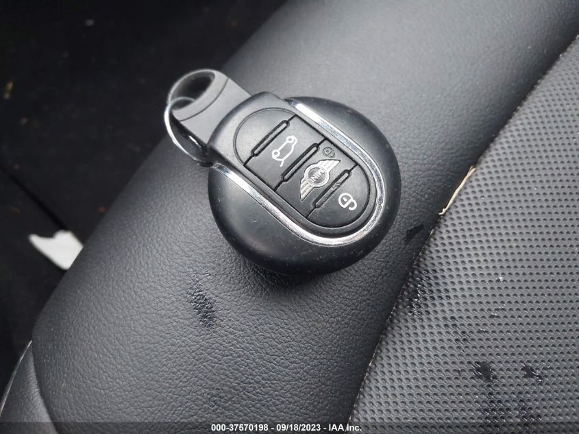 2016 MINI COOPER HARDTOP - WMWXP5C53G3B14677