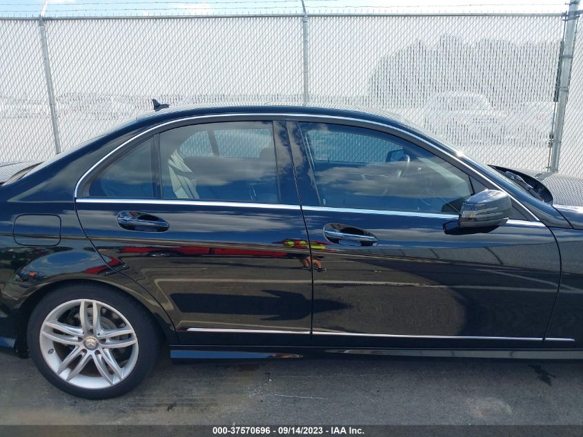 2014 MERCEDES-BENZ C 250 SPORT/LUXURY WDDGF4HBXEA945877