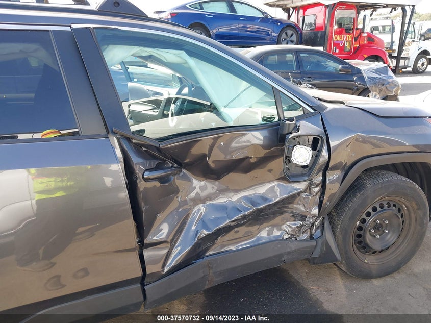 VIN 2T3F1RFV9MC228550 2021 TOYOTA RAV4 LE