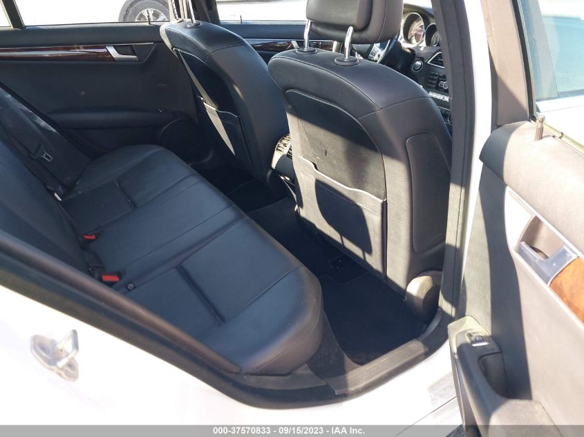 2014 MERCEDES-BENZ C 300 SPORT 4MATIC/LUXURY 4MATIC - WDDGF8AB1EG158377