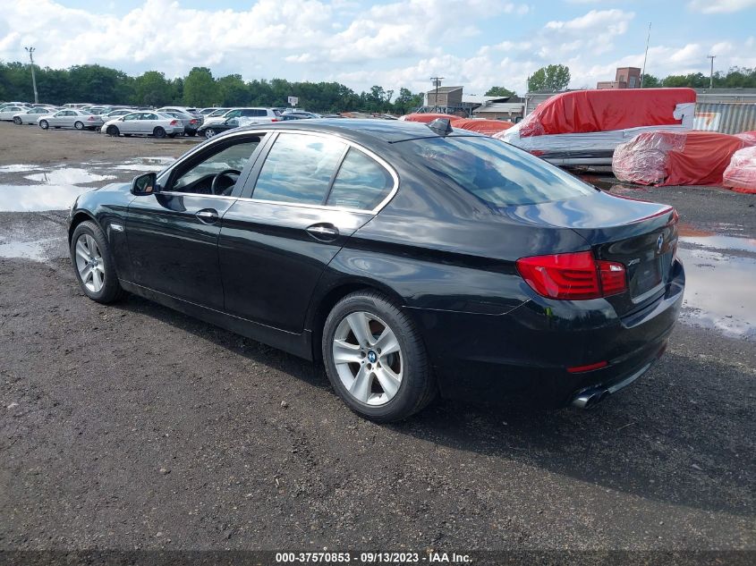 2013 BMW 5 SERIES 528I XDRIVE - WBAXH5C54DD111383