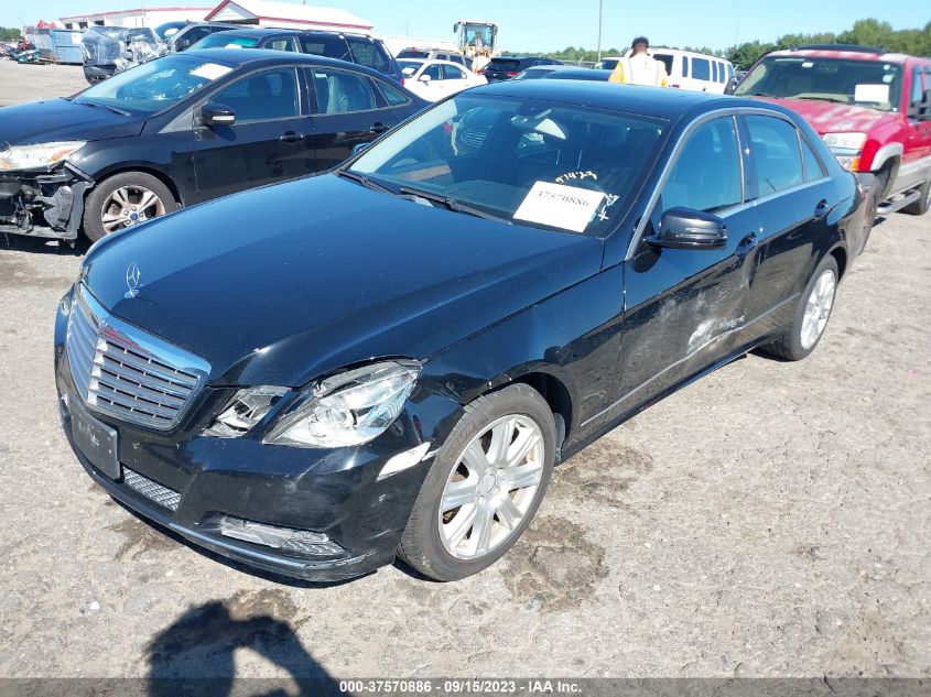 2013 MERCEDES-BENZ E 350 WDDHF5KB8DA709469