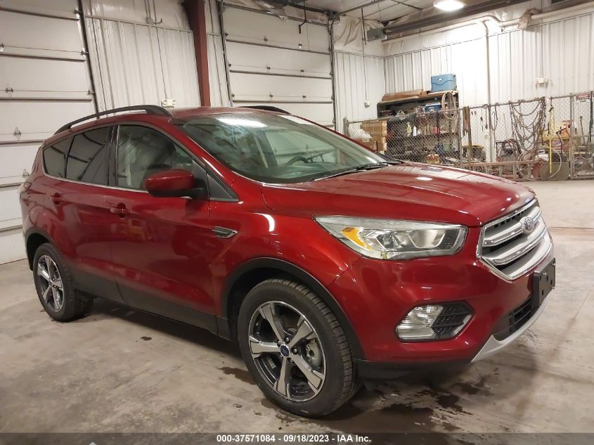 2017 FORD ESCAPE SE - 1FMCU9G98HUA89374