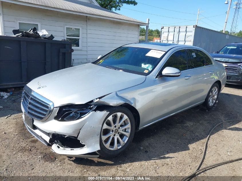 VIN WDDZF4KB7KA562668 2019 MERCEDES-BENZ E-CLASS E 300