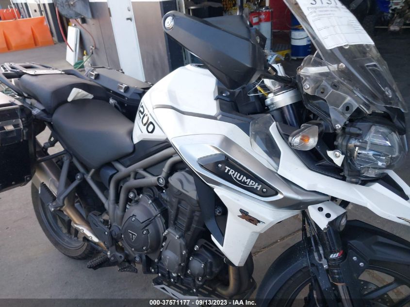 2018 TRIUMPH MOTORCYCLE EXPLORER XRT SMTF44XB4JJ873325