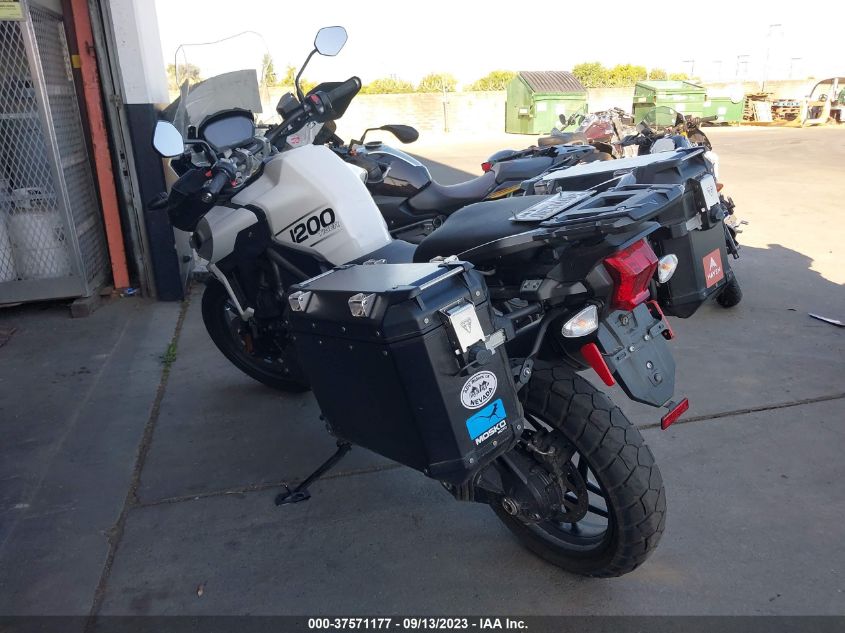 2018 TRIUMPH MOTORCYCLE EXPLORER XRT SMTF44XB4JJ873325