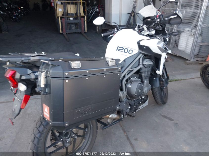 2018 TRIUMPH MOTORCYCLE EXPLORER XRT SMTF44XB4JJ873325