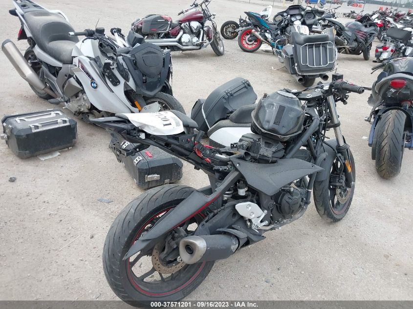 2017 YAMAHA YZFR3 MH3RH06YXHK016379