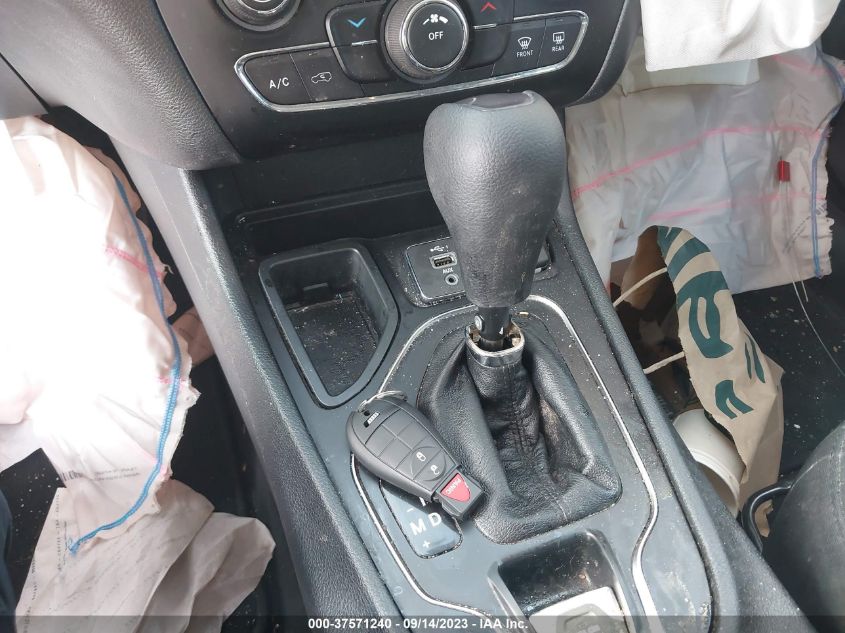 2019 JEEP CHEROKEE LATITUDE - 1C4PJLCX0KD339536