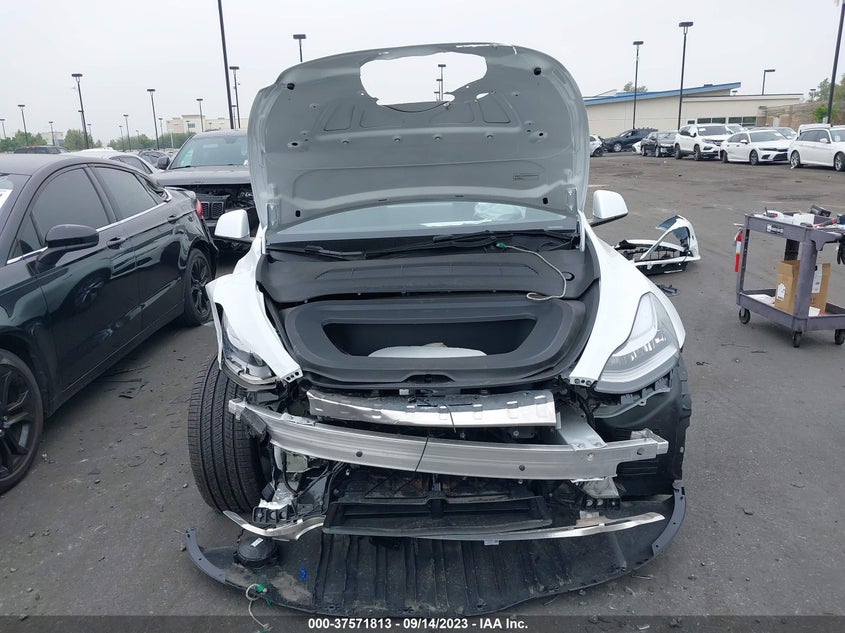 VIN 7SAYGDEE2PA137723 2023 TESLA MODEL Y LONG RANGE