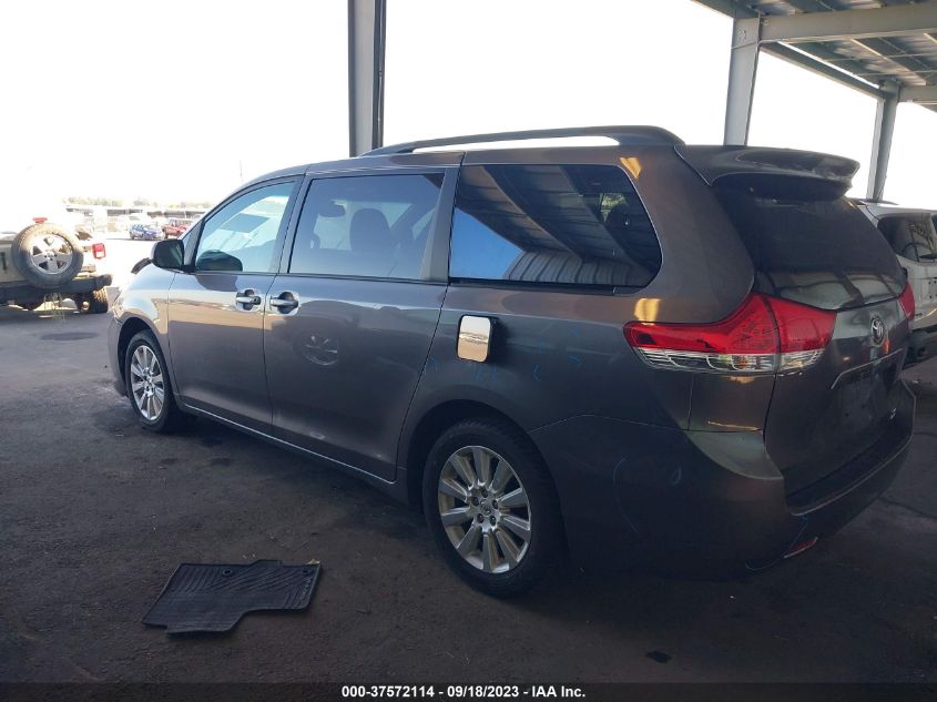 5TDJK3DC0ES088539 2014 TOYOTA SIENNA, photo no. 3