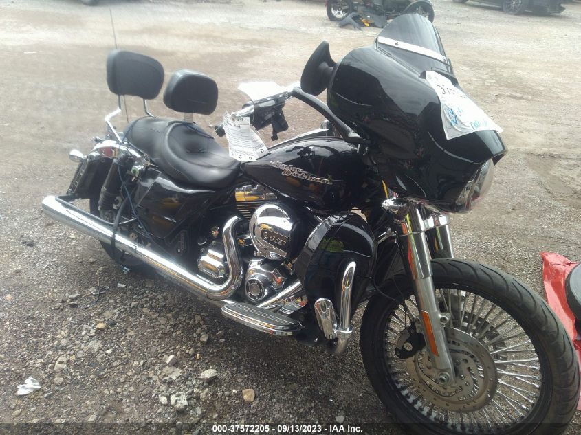 2016 HARLEY-DAVIDSON FLHX STREET GLIDE - 1HD1KBM1XGB622079