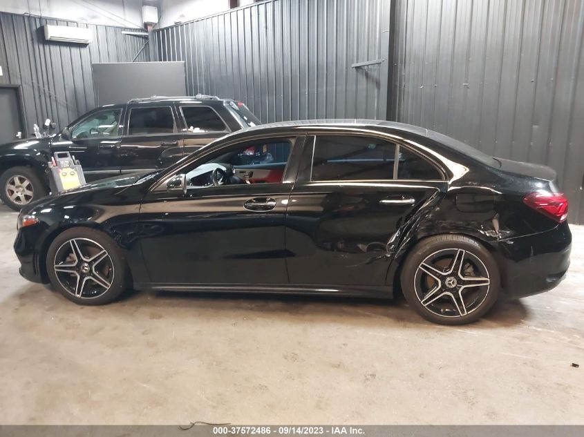 W1K3G4FB5MJ283686 Mercedes-Benz A-Class A 220 14