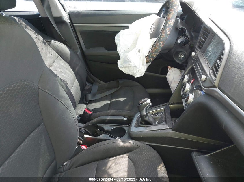 VIN 5NPD84LF0KH435821 2019 HYUNDAI ELANTRA SEL