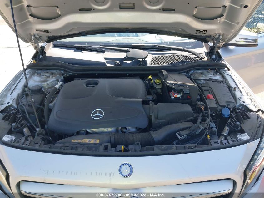 2015 MERCEDES-BENZ GLA-CLASS GLA 250 WDCTG4GB8FJ096299
