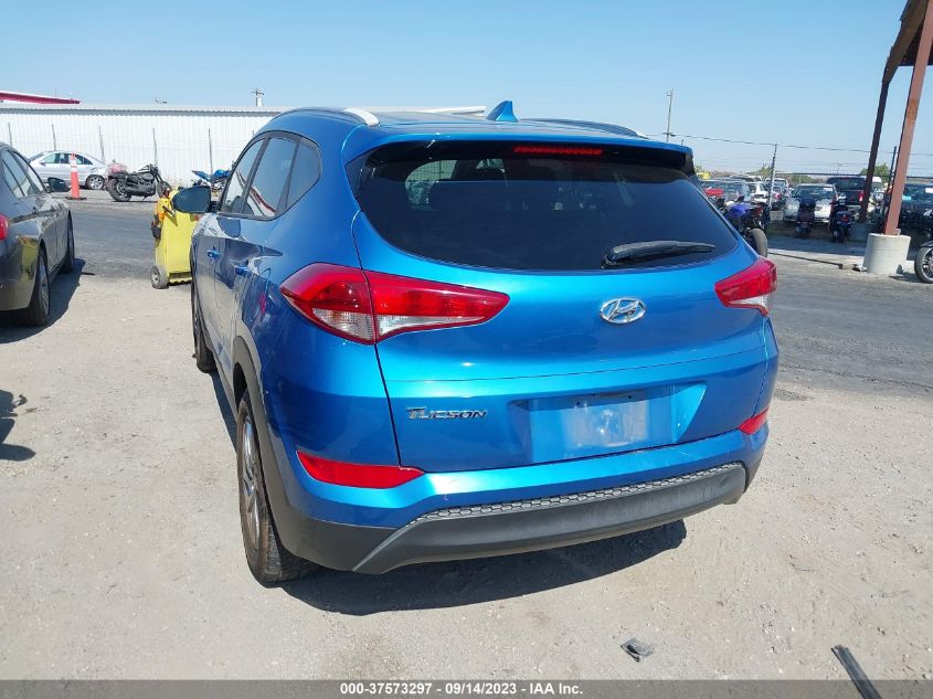2017 HYUNDAI TUCSON SE PLUS - KM8J33A45HU491907