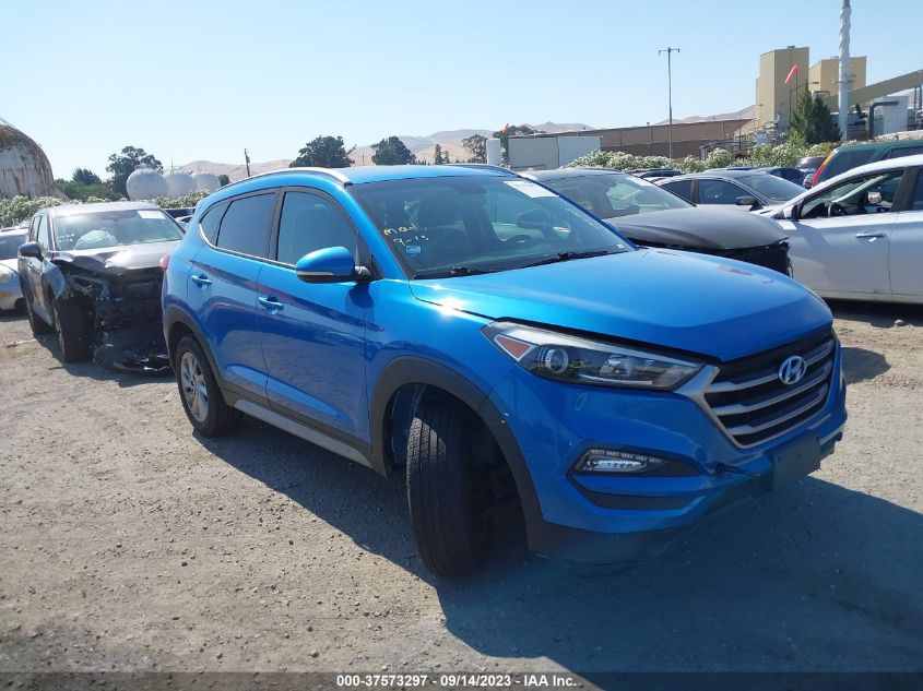 2017 HYUNDAI TUCSON SE PLUS - KM8J33A45HU491907