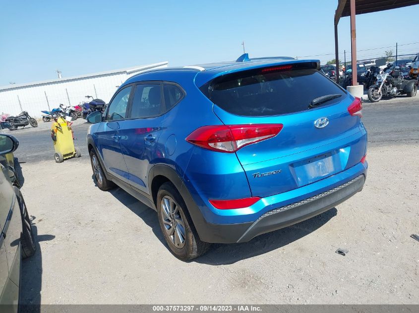 2017 HYUNDAI TUCSON SE PLUS - KM8J33A45HU491907