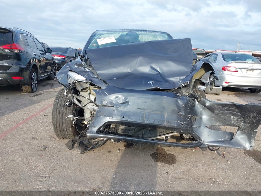 VIN 7SAYGDEE5NA003110 2022 TESLA MODEL Y LONG RANGE