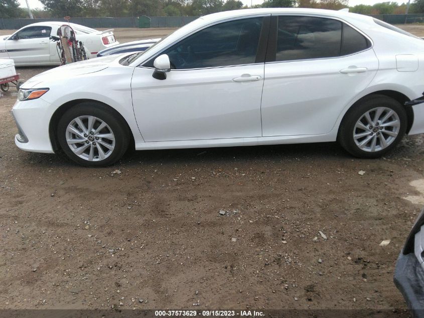 2022 TOYOTA CAMRY LE - 4T1R11AK8NU629317