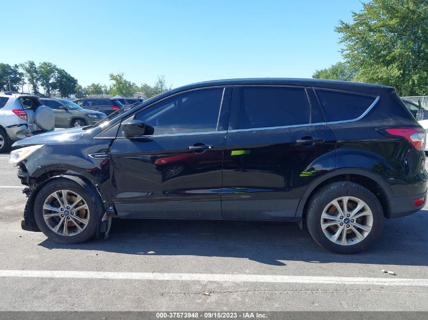 2017 FORD ESCAPE SE - 1FMCU9GD4HUC70752