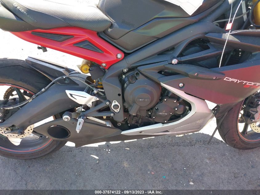 2016 TRIUMPH MOTORCYCLE DAYTONA 675R ABS SMTA02YK4GJ735818