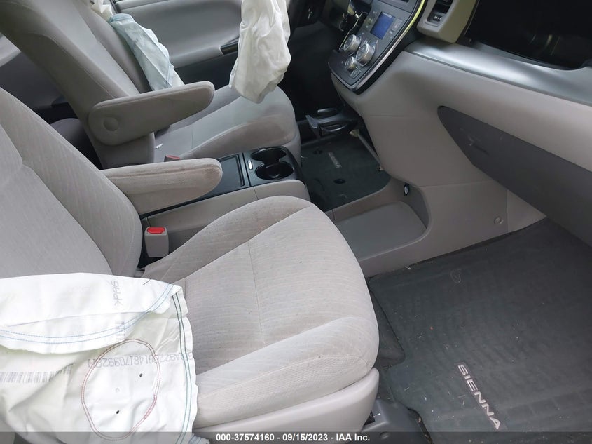 VIN 5TDKZ3DC3HS891866 2017 TOYOTA SIENNA LE
