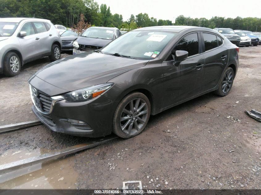 2018 MAZDA MAZDA3 4-DOOR 3MZBN1V30JM174391