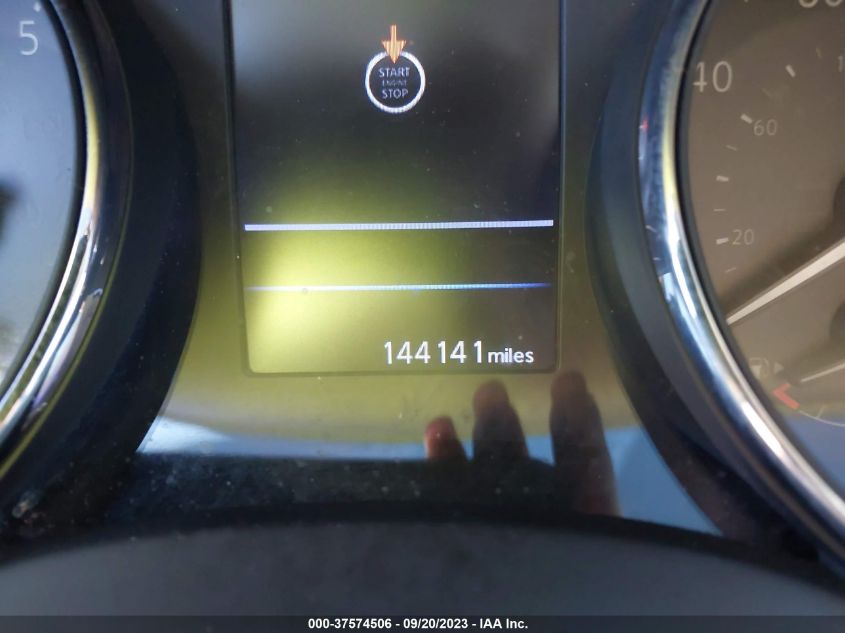 2018 NISSAN ROGUE SV - 5N1AT2MT1JC748828