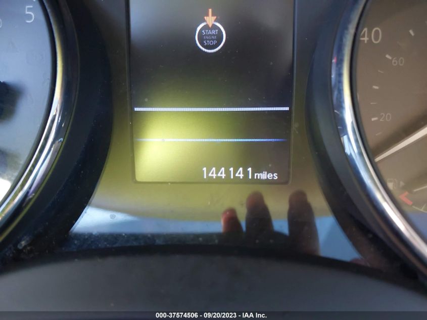 2018 NISSAN ROGUE SV - 5N1AT2MT1JC748828