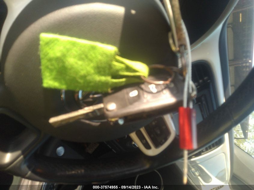 2013 VOLKSWAGEN BEETLE COUPE 2.5L W/SUN - 3VWJX7AT9DM678098