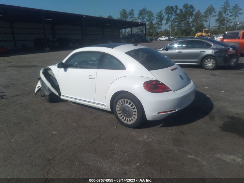 2013 VOLKSWAGEN BEETLE COUPE 2.5L W/SUN - 3VWJX7AT9DM678098